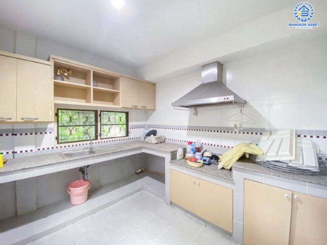 *****บ้านเดี่ยวมือสองย่านนครปฐม ม.ปาริชาติ ปิ่นเกล้า เนื้อที่กว้างขวางมากสุดถึง 58 ตร.ว. ฟังก์ชันจัดเต็มถึง 3 ห้องนอน 3 ห้องน้ำ 1 ที่จอดรถ บ้านพร้อมอยู่ แถมฟรี! 1 เครื่องดูดควัน บนทำเลดี เชื่อมต่อถ.บรมราชชนนี ใกล้ม.มหิดล และเซ็นทรัลศาลายา ซื้อด่วน!